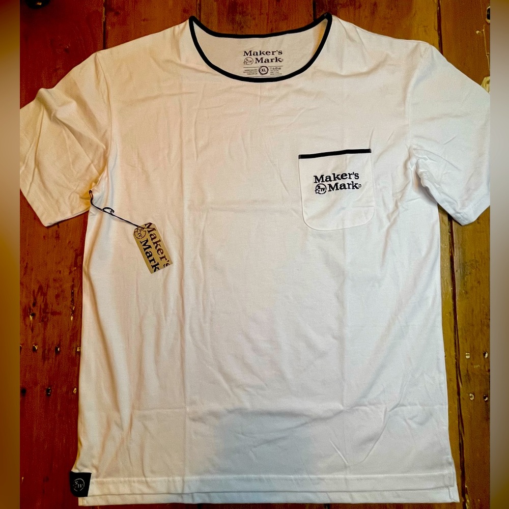 MAKER'S MARK WHITE CREW NECK POCKET T-SHIRT - MENS X-Large. "New with tags"